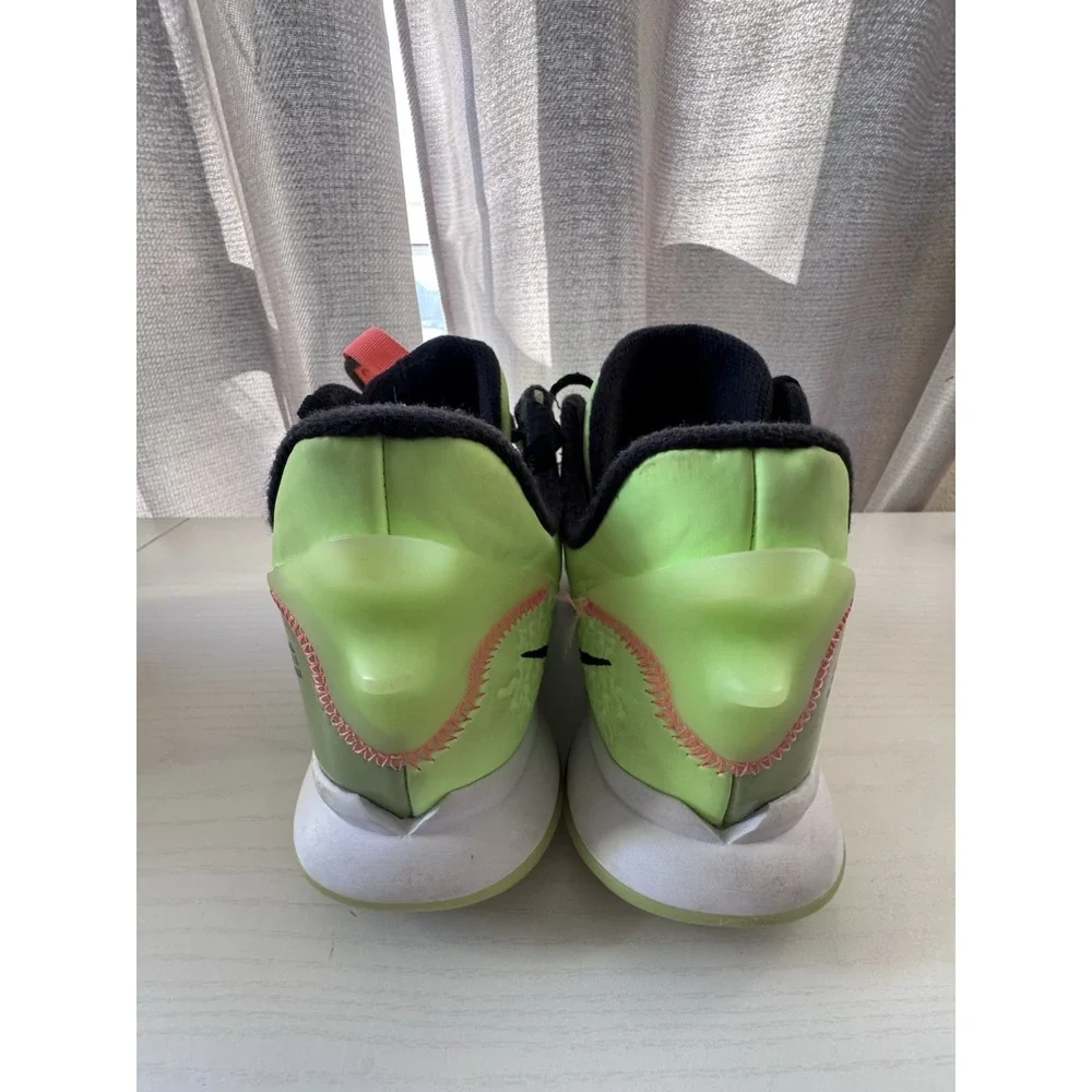 Nike LeBron Witness 5 Grinch‎ Green Basketball Shoes Men's Size 8 Performance